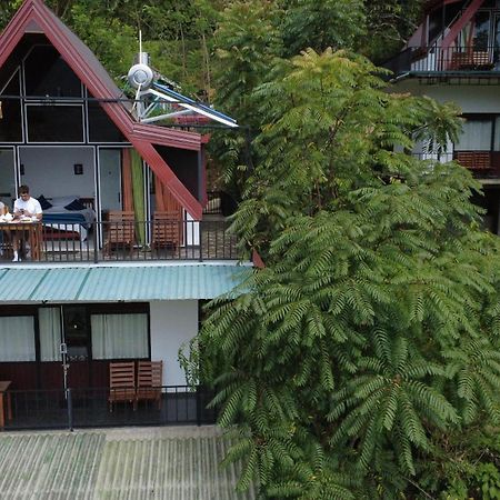 Cloudy Hill Cottage Ella Bagian luar foto
