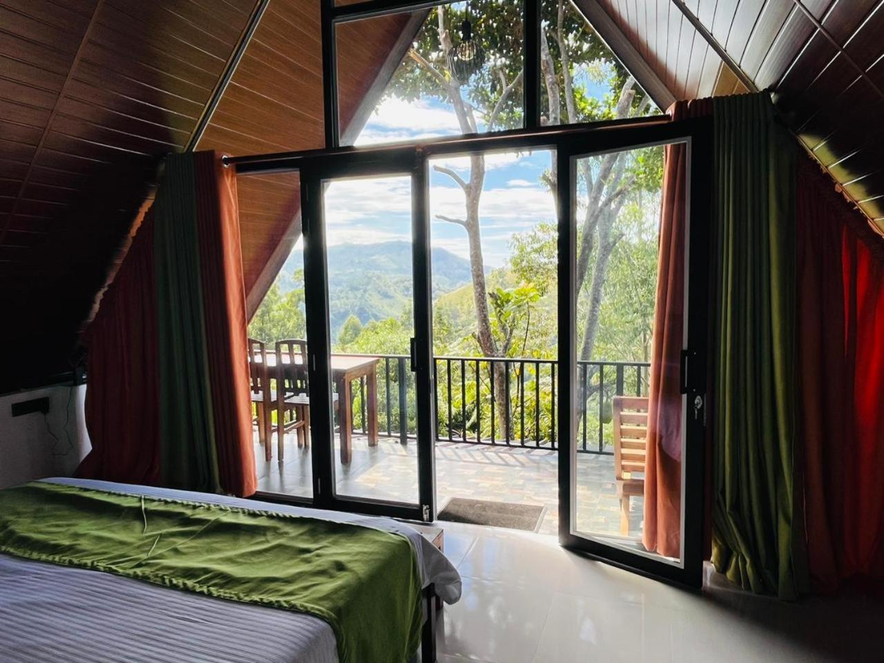 Cloudy Hill Cottage Ella Bagian luar foto