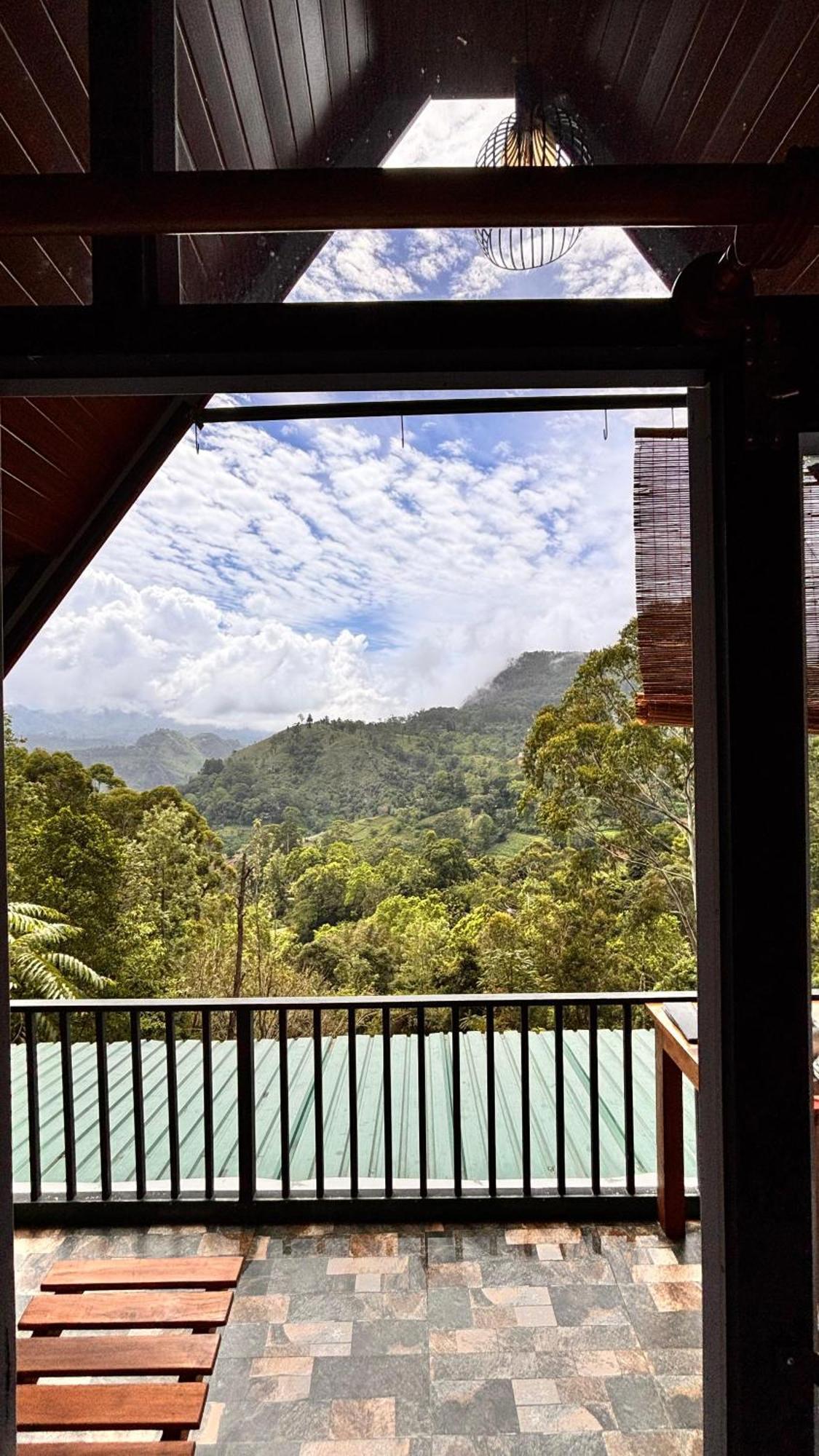 Cloudy Hill Cottage Ella Bagian luar foto